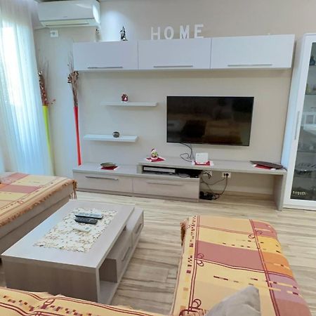 טיראנה Square Inn מראה חיצוני תמונה