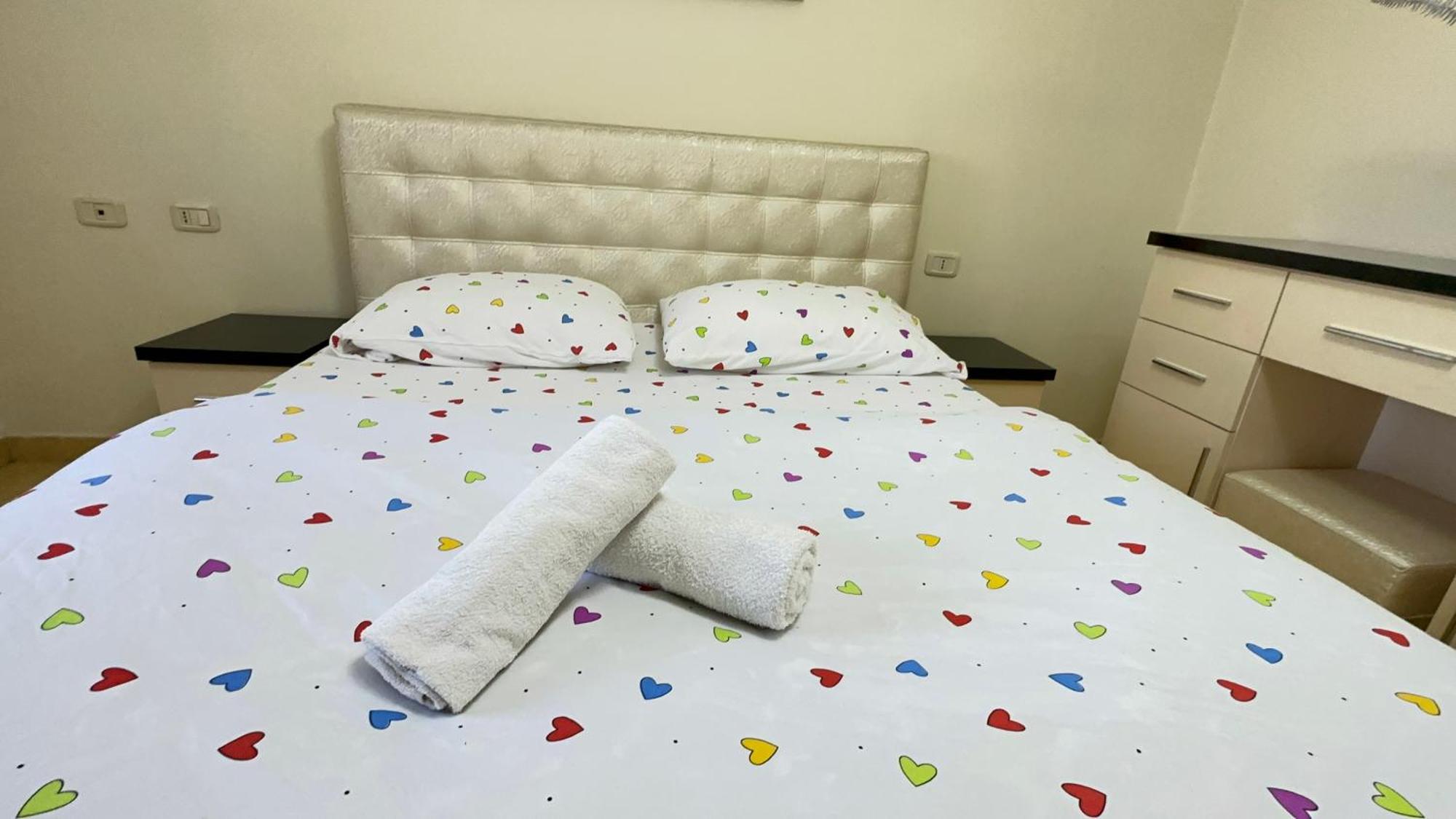 טיראנה Square Inn מראה חיצוני תמונה