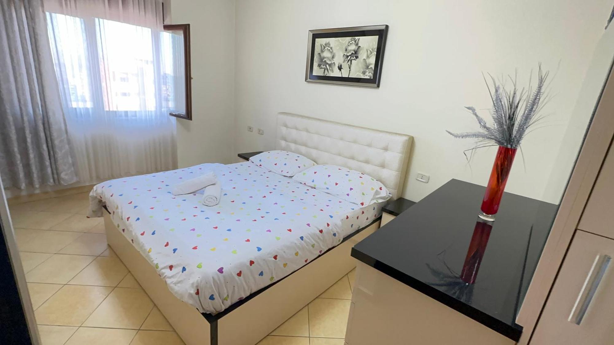 טיראנה Square Inn מראה חיצוני תמונה