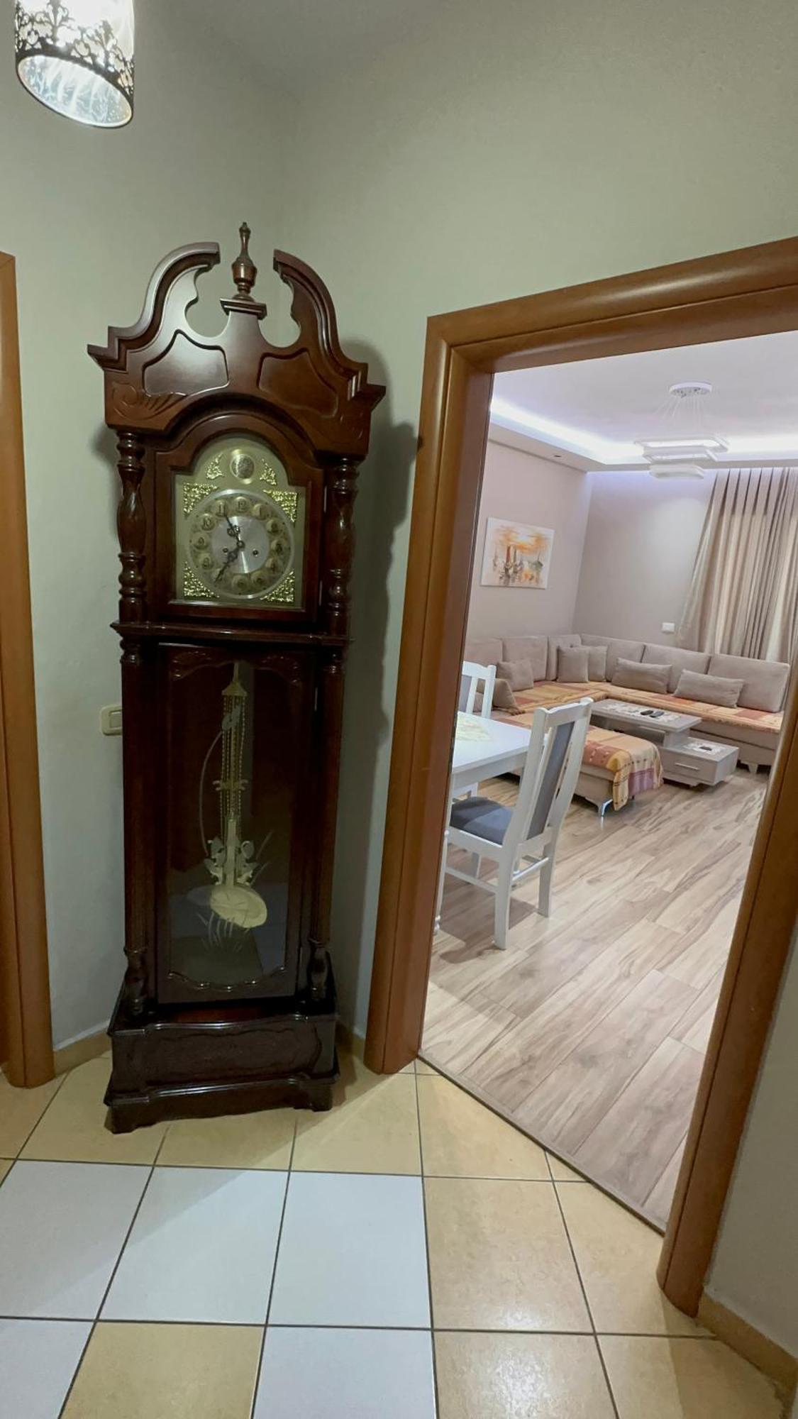 טיראנה Square Inn מראה חיצוני תמונה